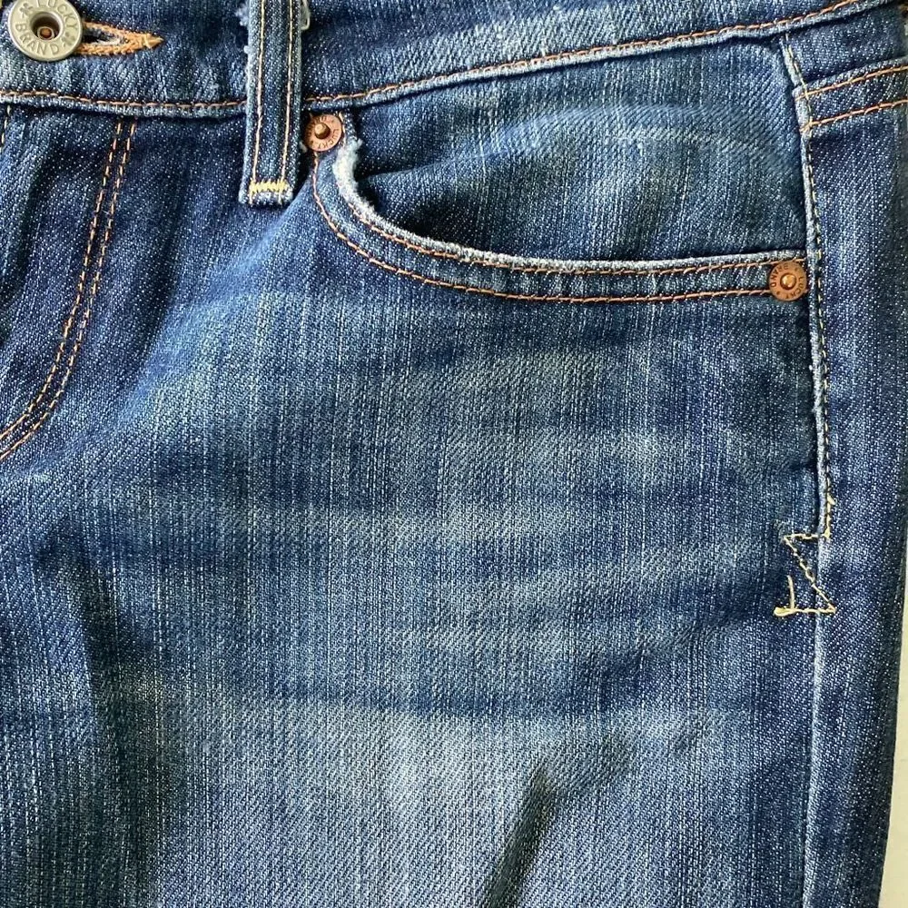 LUCKY Brand Dark Washed Flare Jeans Size 8/29 - Picture 6 of 10